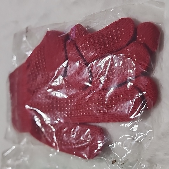 NEW IN PACKAGES LADIES GLOVES. - Picture 3 of 4